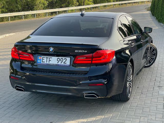 BMW 5 Series foto 4