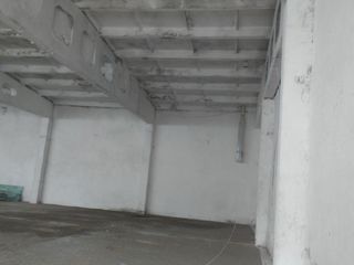 Chirie spatiu comercial si depozit (625 m2) foto 3