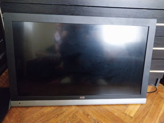 HD.Diagonala 82sm.Lucreaza perfect.Are tot set(picerusile+telecomanda).