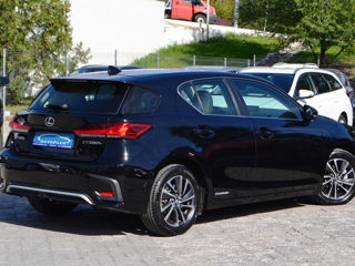 Lexus CT Series foto 2