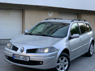 Renault Megane foto 1