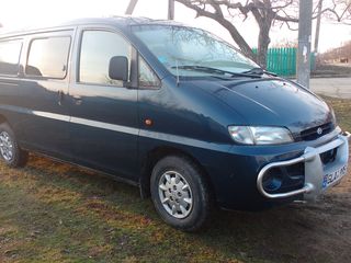 Hyundai H 200 foto 1