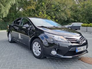 Toyota Avensis foto 3