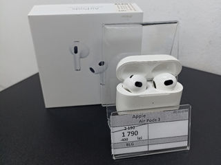 Apple AirPods 3.  1790 lei