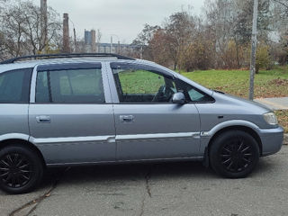 Opel Zafira foto 7