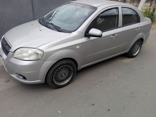 Chevrolet Aveo foto 1