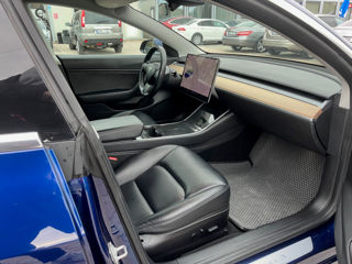 Tesla Model 3 foto 15