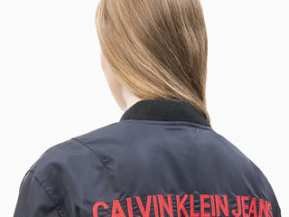 Bomber mega stilat de la renumitul brand CalvinKlein foto 3