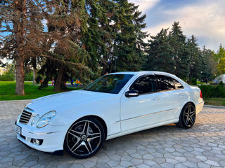 Mercedes E-Class foto 3