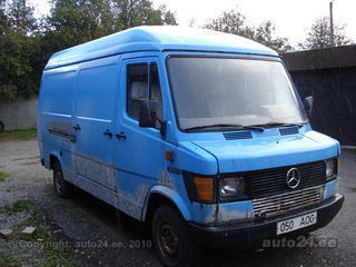 Mercedes 208 308 408 REX foto 1