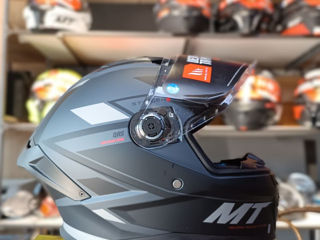 MT helmet foto 7