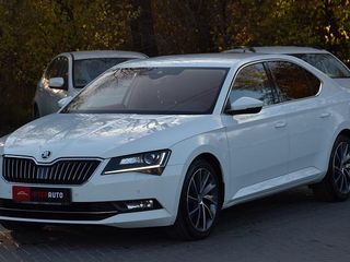 Skoda Superb foto 1