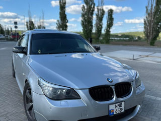 BMW 5 Series foto 1