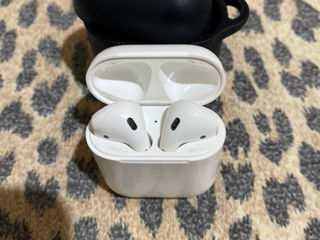 Vând airpods 2