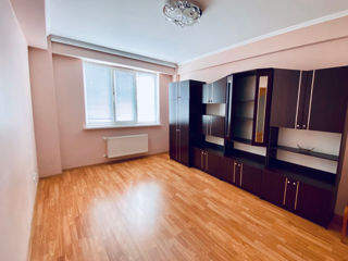 Apartament cu 3 camere, 100 m², Botanica, Chișinău foto 3