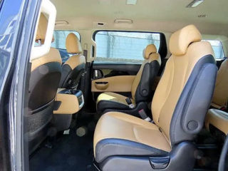 KIA Carnival foto 4