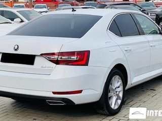 Skoda Superb foto 4