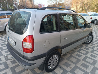 Opel Zafira foto 5