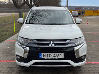 Mitsubishi Outlander foto 2