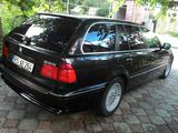 BMW 5 Series foto 6