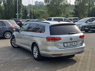 Volkswagen Passat foto 2