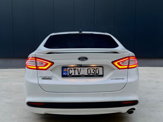 Ford Fusion foto 4