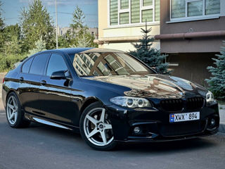 BMW 5 Series foto 1