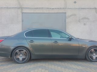 BMW 5 Series foto 7