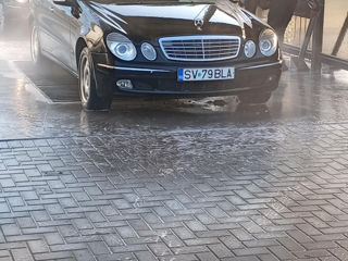 Mercedes E-Class foto 2