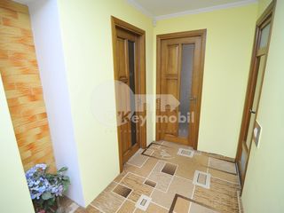 Casa cu 2 nivele, Dănceni, reparație+mobilă, 280 mp, 178000 € ! foto 8