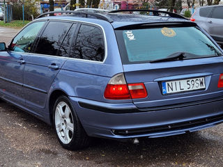 BMW 3 Series Touring foto 6