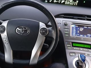 Chirie auto. Прокат авто . Toyota Prius foto 6