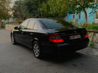 Mercedes E-Class foto 1