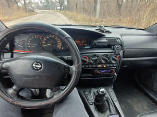 Opel Omega foto 2