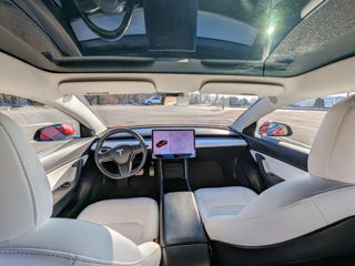 Tesla Model 3 foto 9