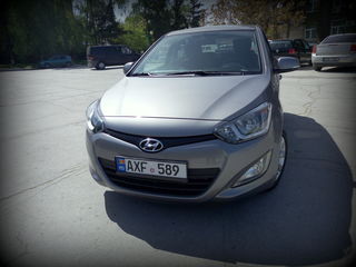 Hyundai i20 foto 1