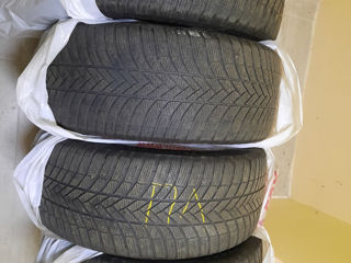 Продам зимние шины Bridgestone 275/50 R20