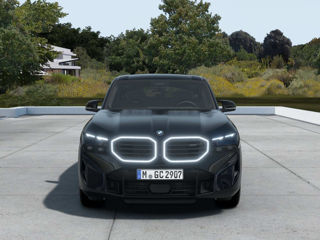 BMW XM 50e negru carbon foto 3