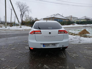 Renault Laguna foto 2