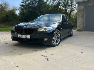 BMW 5 Series foto 1