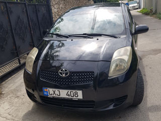 Toyota Yaris foto 8