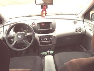 Nissan Almera Tino foto 6