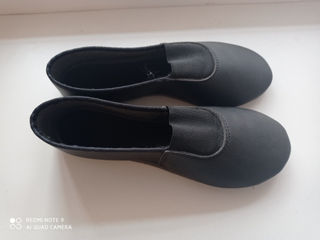 Vind cesti negre. Disponibile marimile 37 si 39. foto 1