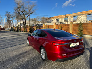 Ford Fusion foto 4