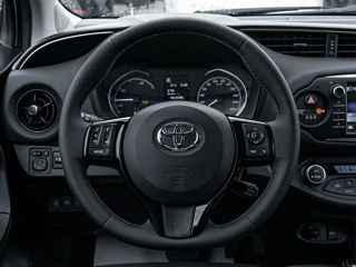 Toyota Yaris foto 14