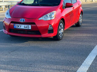 Toyota Prius c foto 2