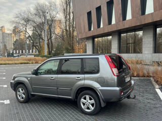 Nissan X-Trail foto 2