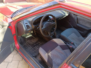 Mazda 323 foto 4