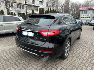 Maserati Levante foto 4