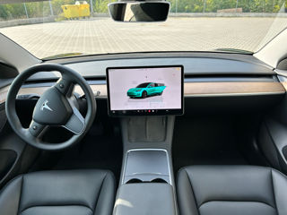 Tesla Model 3 foto 11